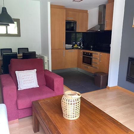 Apartament Hug Roger Valencia D'Aneu Eksteriør billede
